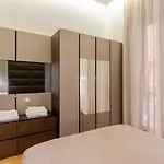 Partenope Luxury Light House Apartman *