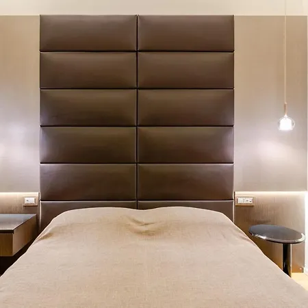 Partenope Luxury Light House Neapol